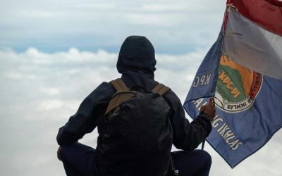 Membangun Jejak Kepemimpinan